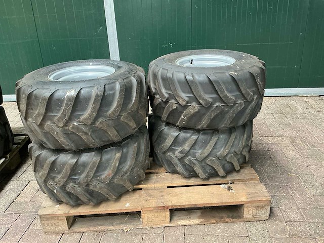 2025 trelleborg twin 421 shovelbanden (4x) - afbeelding 3 van  6