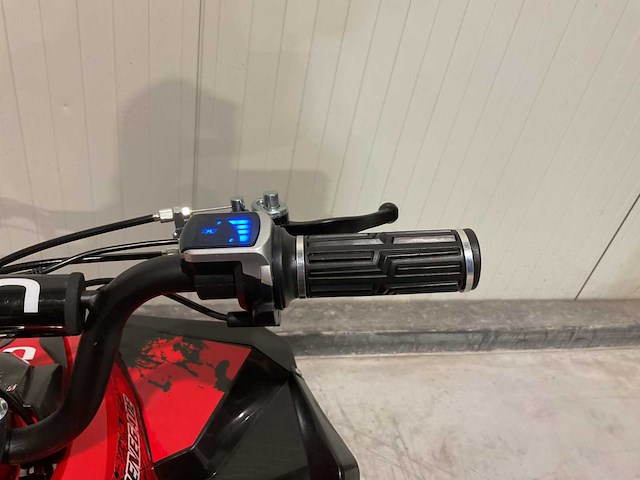 2025 ultra motocross atx 1000 elektrische quad rood - afbeelding 2 van  14