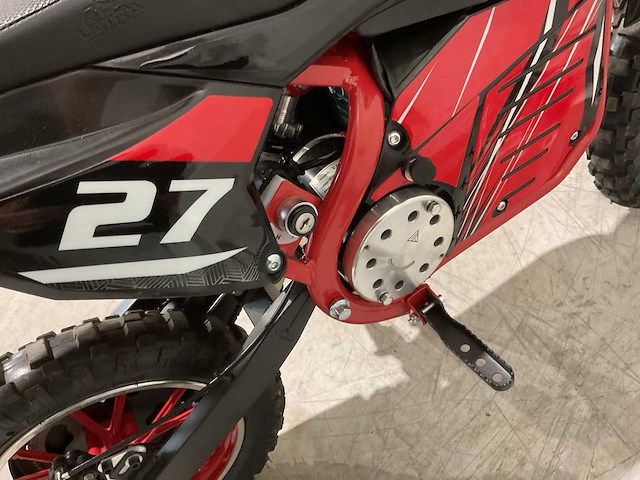 2025 ultra motocross ilx1000 elektrische crossmotor rood - afbeelding 11 van  11