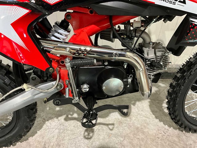 2025 ultra motocross ilx125 crossmotor rood - afbeelding 12 van  13