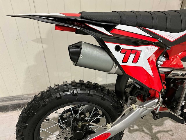2025 ultra motocross ilx125 crossmotor rood - afbeelding 13 van  13