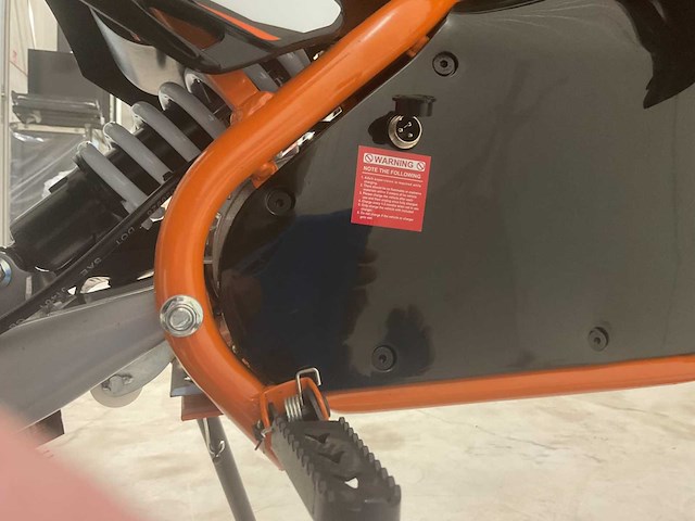 2025 ultra motocross ilx1500 elektrische crossmotor oranje - afbeelding 10 van  10