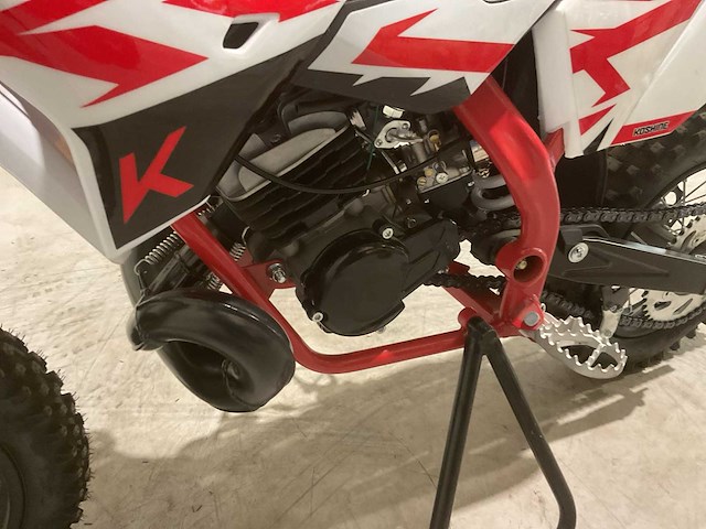 2025 ultra motocross koshine 50 12/10” crossmotor rood - afbeelding 2 van  14