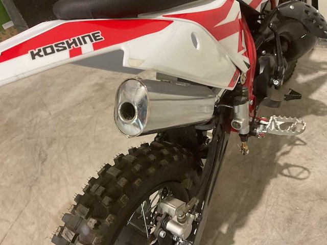 2025 ultra motocross koshine 50 12/10” crossmotor rood - afbeelding 3 van  14