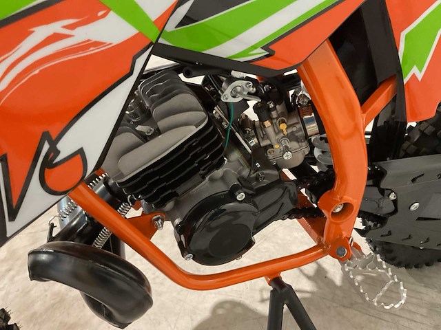 2025 ultra motocross koshine 50 14/12” crossmotor oranje - afbeelding 2 van  14