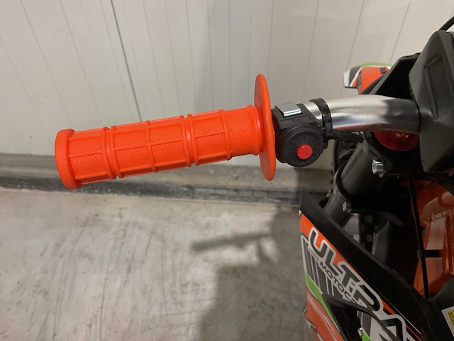 2025 ultra motocross koshine 50 14/12” crossmotor oranje - afbeelding 5 van  14