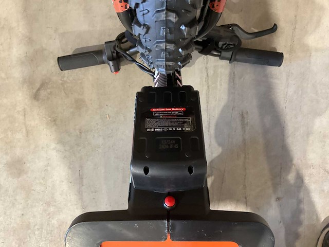 2025 ultra motocross trx200 or elektrische loopfiets - afbeelding 2 van  11