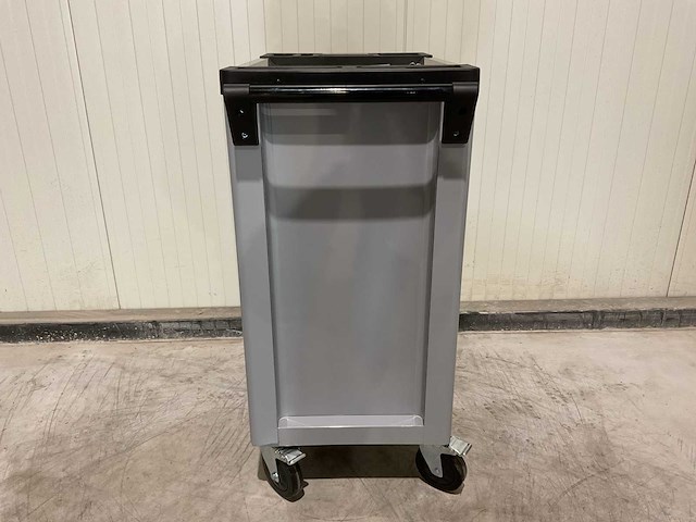 2025 ultratoolz germany 8/8 gereedschapswagen gevuld - afbeelding 16 van  18