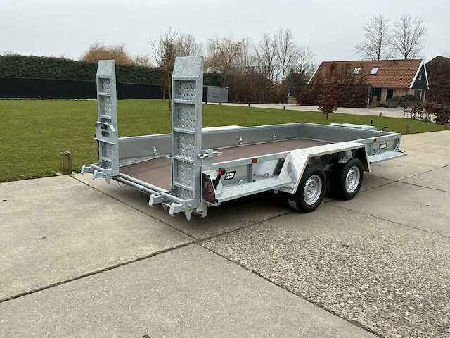 2025 variant 3518b4 aanhangwagen - afbeelding 20 van  24