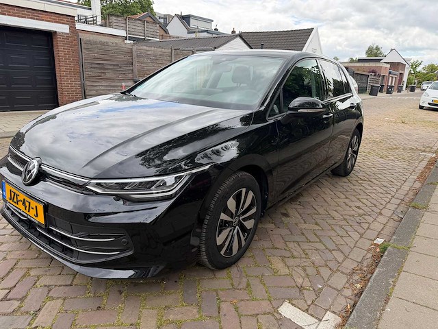 2025 volkswagen golf 1.5 etsi personenauto - afbeelding 1 van  4