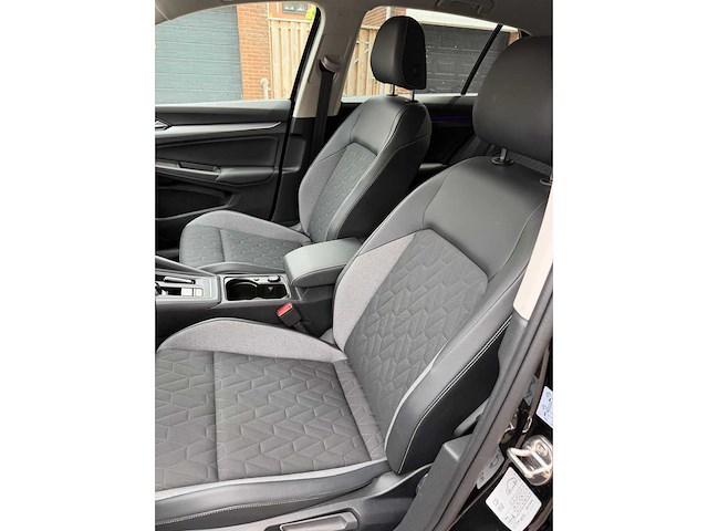 2025 volkswagen golf 1.5 etsi personenauto - afbeelding 4 van  4
