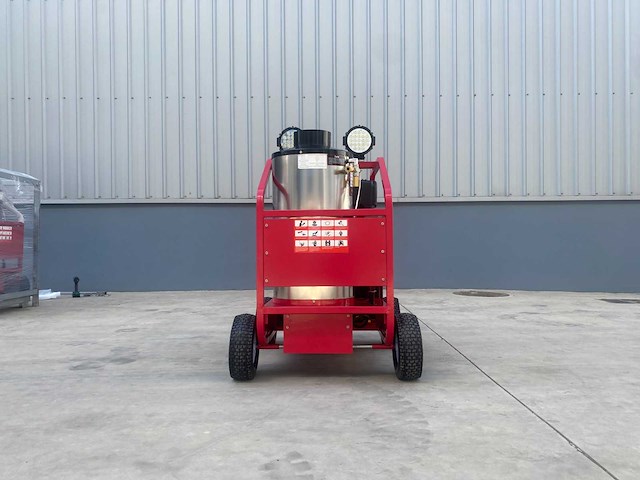 2025 vtc diesel warm water hogedrukreiniger - afbeelding 5 van  8