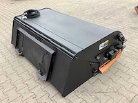2026 - easy-going - 72 inch veegmachine met opvangbak - rolbezem voor schranklader / skidsteer - afbeelding 6 van  11