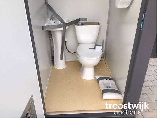 2026 - easy-going - dubbele toiletunit - sanitairunit - afbeelding 16 van  26