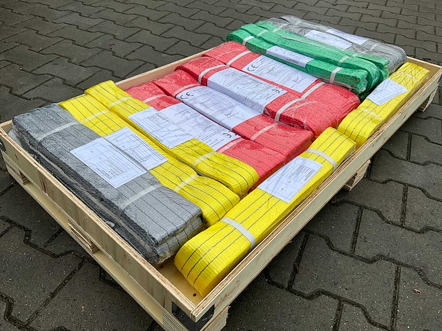 2026 - easy-going - duplex - 2 t/m 5 ton - 2 t/m 6 meter - pallet diverse hijsbanden (22x) - afbeelding 1 van  22