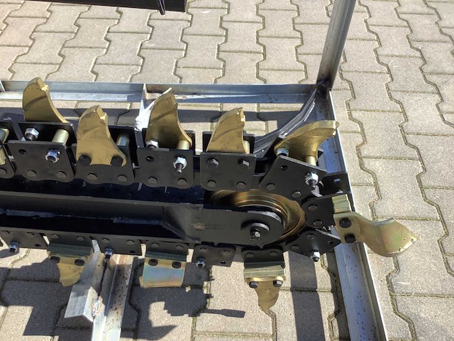 2026 - easy-going - trencher - kettinggraver voor schranklader / skidsteer - afbeelding 5 van  16