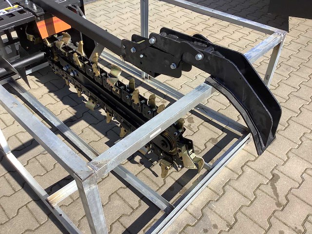 2026 - easy-going - trencher - kettinggraver voor schranklader / skidsteer - afbeelding 20 van  21