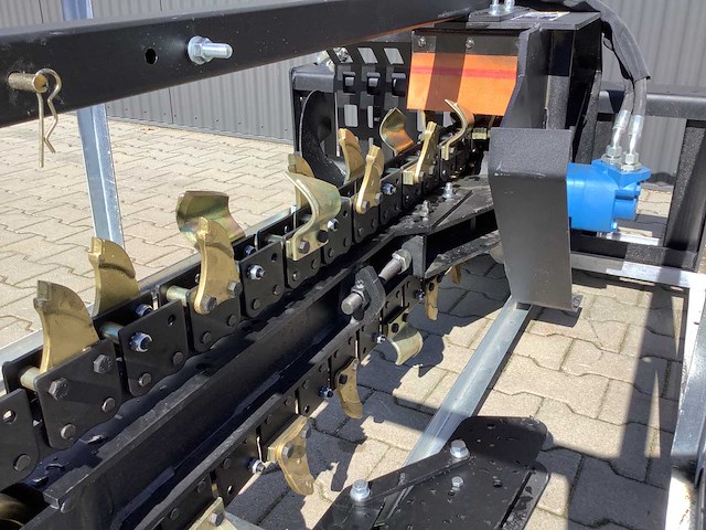 2026 - easy-going - trencher - kettinggraver voor schranklader / skidsteer - afbeelding 8 van  21