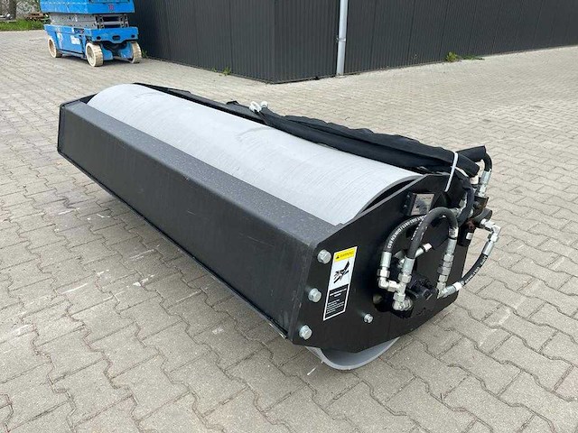 2026 - easy-going - trilwals 72" - grondwals voor schranklader / skidsteer - afbeelding 1 van  11