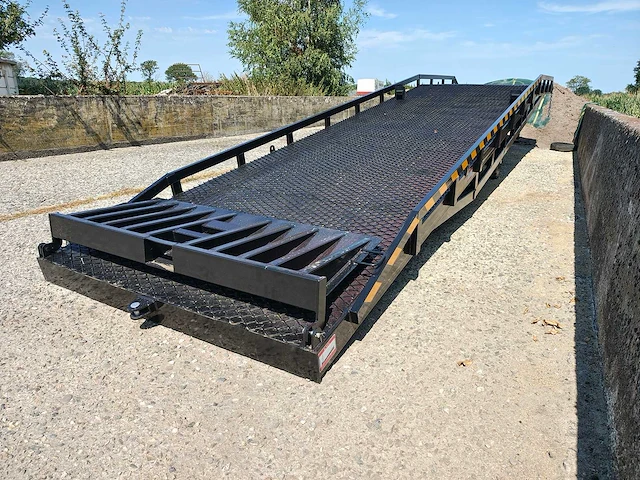 2026 - laadbrug 10 ton - afbeelding 5 van  11