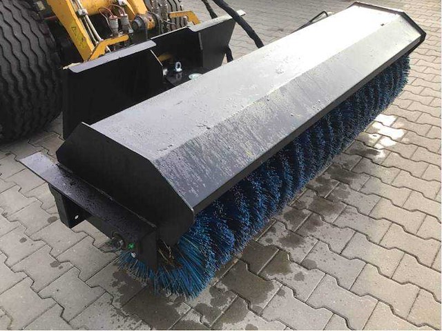 2026 - rolbezem - 72 inch angel schrankbezem veegmachine - rolbezem voor schranklader / skidsteer - afbeelding 2 van  22