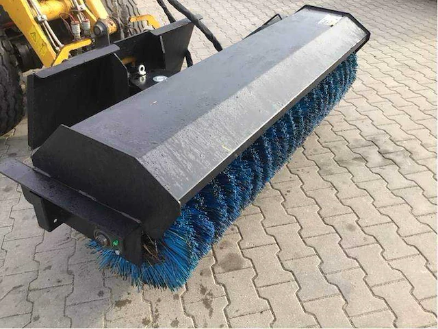 2026 - rolbezem - 72 inch angel schrankbezem veegmachine - rolbezem voor schranklader / skidsteer - afbeelding 7 van  22