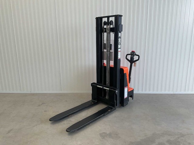 2026 - strv cdd-3 - elektrische palletwagen - afbeelding 1 van  4