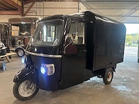 2026 - vespa (look) - barista - foodtruck - afbeelding 1 van  24