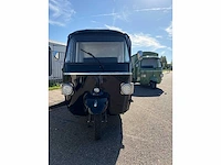 2026 - vespa (look) - barista - foodtruck - afbeelding 20 van  24