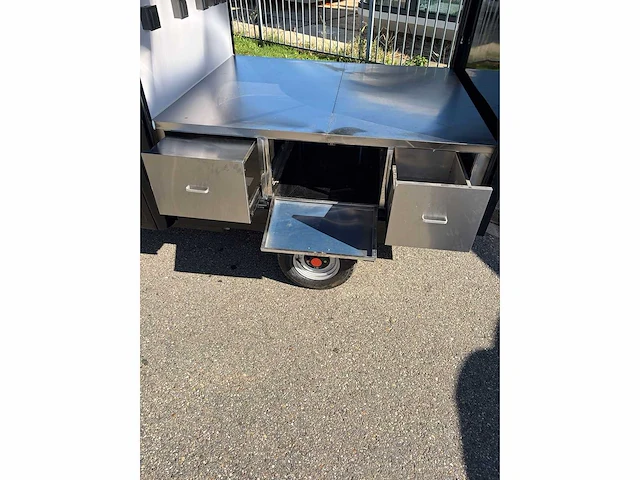 2026 - vespa (look) - barista - foodtruck - afbeelding 21 van  24