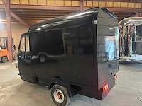 2026 - vespa (look) - barista - foodtruck - afbeelding 11 van  24
