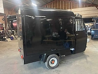 2026 - vespa (look) - barista - foodtruck - afbeelding 9 van  24