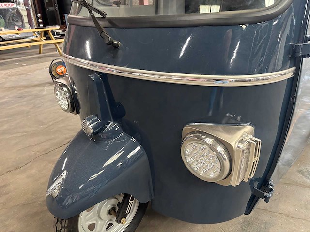 2026 - vespa (look) - promotion - foodtruck - afbeelding 10 van  13