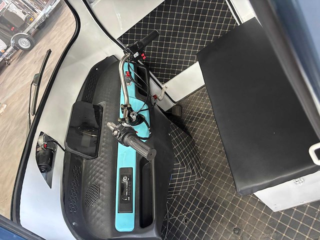2026 - vespa (look) - promotion - foodtruck - afbeelding 13 van  13