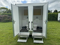 2026 2 pers. 3956x1986x2784 aanhangwagen / sanitairunit / toiletunit - afbeelding 1 van  4