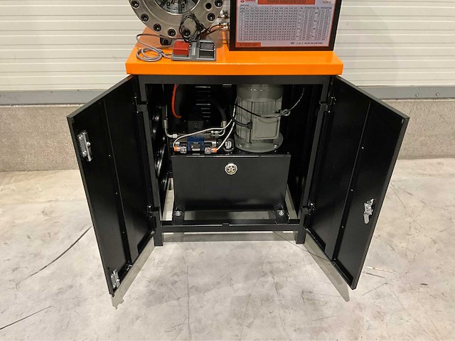 2026 daewoo 5100 hydraulische slangen pers - afbeelding 13 van  17