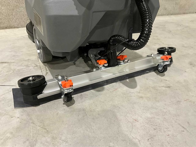 2026 daewoo dafl50a achterloop schrobmachine - afbeelding 4 van  19