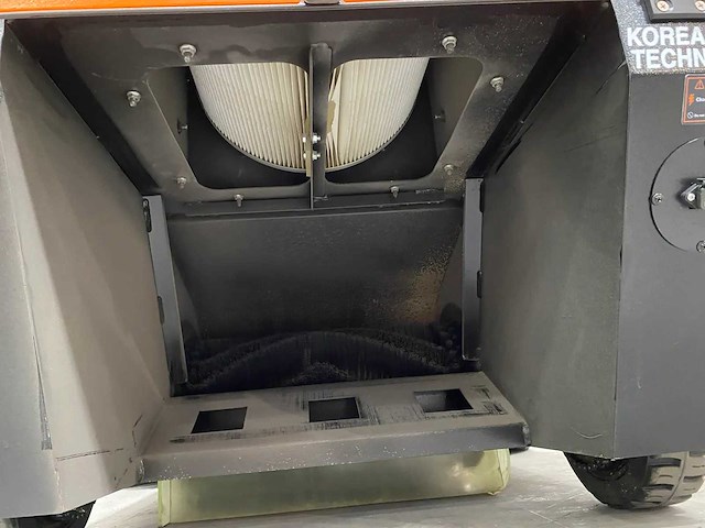 2026 daewoo das 80 opzit veegmachine - afbeelding 8 van  14