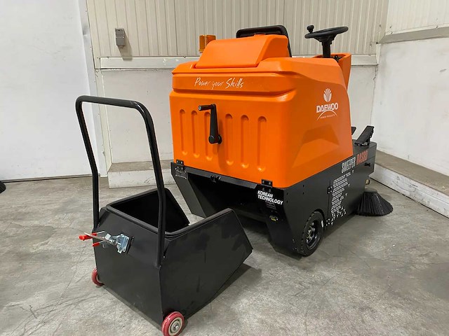 2026 daewoo das 80 opzit veegmachine - afbeelding 14 van  14