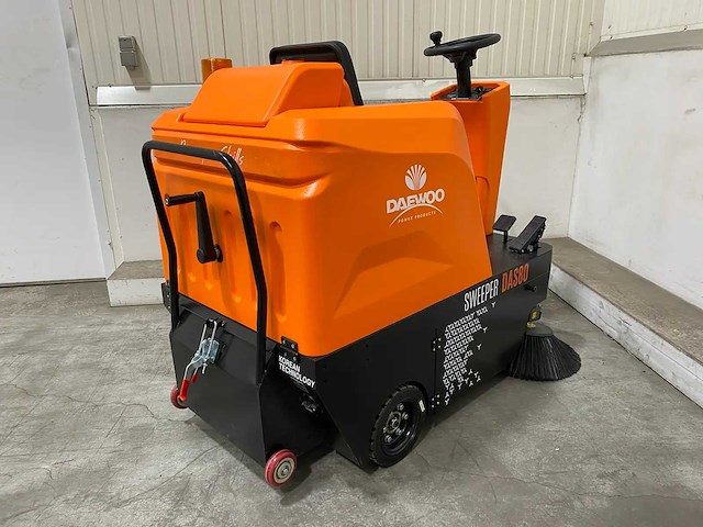 2026 daewoo das 80 opzit veegmachine - afbeelding 9 van  12