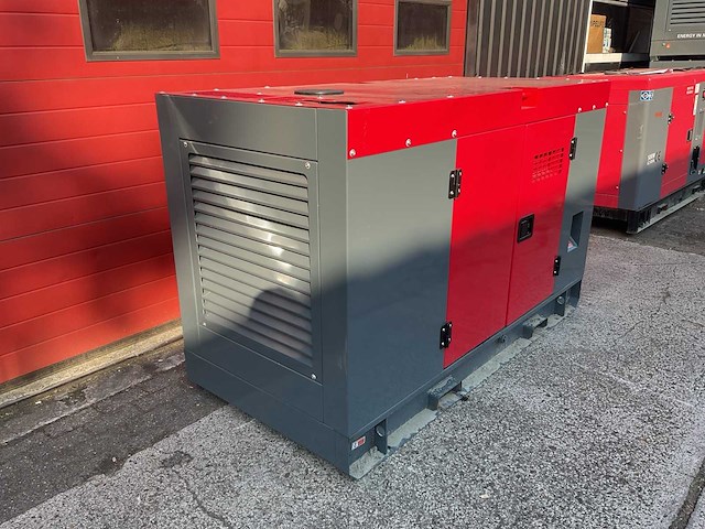 2026 devol vg-r30 37,5 kva noodstroomaggregaat - afbeelding 15 van  22