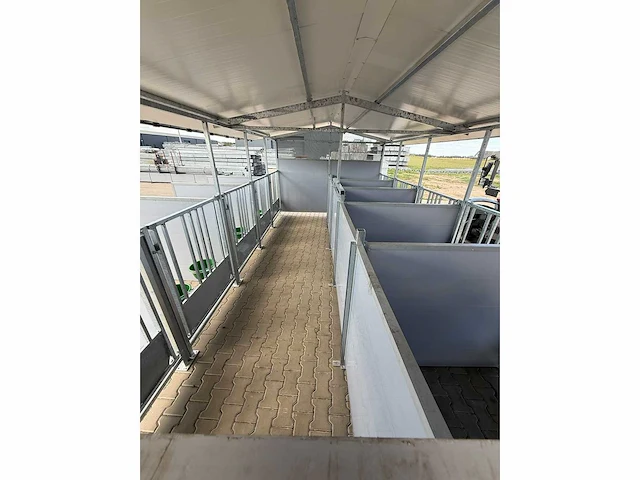 2026 dieren stal - afbeelding 16 van  25