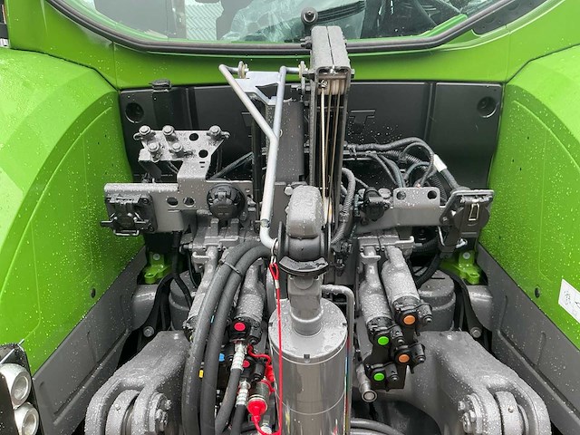 2026 fendt 826 vario vierwielaangedreven landbouwtractor - afbeelding 17 van  45