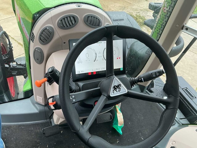 2026 fendt 826 vario vierwielaangedreven landbouwtractor - afbeelding 21 van  43