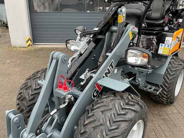 2026 giant g2300 x-tra hd shovel ongebruikt - afbeelding 6 van  22