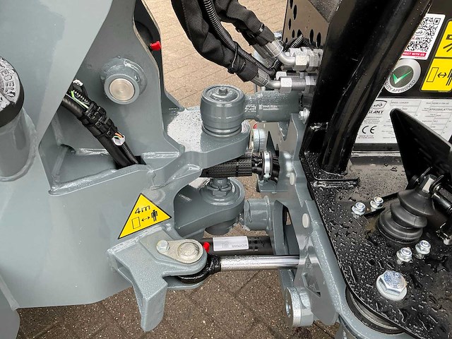 2026 giant g2300 x-tra hd shovel ongebruikt - afbeelding 8 van  22