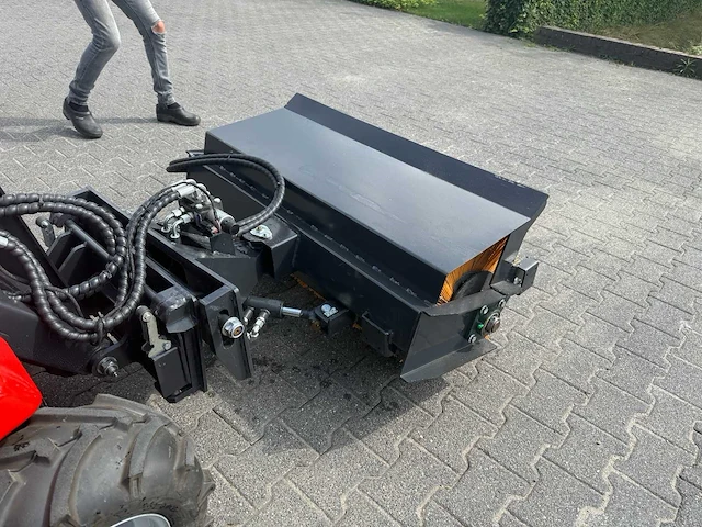 2026 heracles hydraulische veegborstel (multi-one / avant) - afbeelding 3 van  5