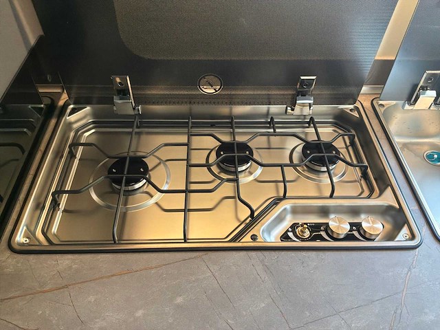 2026 hobby 495ul de luxe caravan - afbeelding 13 van  51