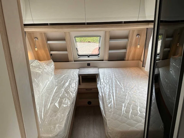 2026 hobby 495ul de luxe caravan - afbeelding 31 van  51