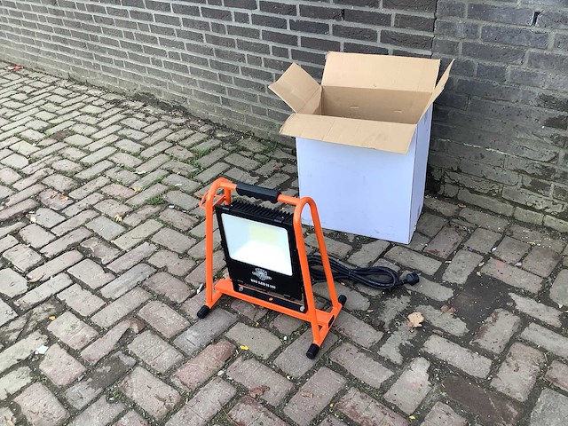 2026 john helper big led 100 bouwlamp - afbeelding 1 van  4